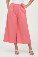 Women's Woven Capri Trousers