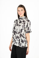 WOMEN'S KNIT MOCC-NECK SHORT SLEEVE PRINTED TOP, WITH SIDE SEAM SLITS