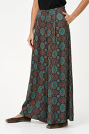 Women's Printed Woven Wide-Leg Pull-On Pants with Slash Pockets