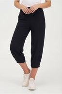 Women's Woven Capri Trousers