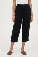 Women's Woven Capri Trousers