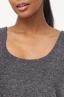 Women's Knit Sleeveless Top With A Scoop Neckline | M