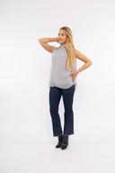 Women’s Woven Sleeveless Top. Composition: 70% Viscose and 30% Silk. 