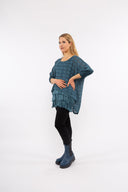 Women’s Woven 3/4 Sleeve Top. Composition: 50% Polyester, 30% Viscose and 20% Silk. 