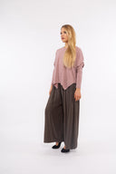 Women’s Knit Long Sleeve Tunic. Composition: 50% Viscose, 25% Nylon, 20% Polyester and 5% Lycra. 