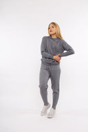 Women’s Knit Long Sleeve Sweatshirt. Composition: 40% Polyamide, 35% Viscose and 25% Microfiber. 