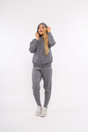 Women’s Knit Long Sleeve Sweatshirt. Composition: 40% Polyamide, 35% Viscose and 25% Microfiber. 