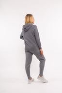 Women’s Knit Long Sleeve Sweatshirt. Composition: 40% Polyamide, 35% Viscose and 25% Microfiber. 