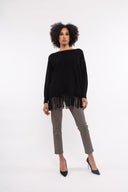 Women’s Knit Long Sleeve Sweater. Composition: 40% Polyamide, 35% Viscose and 25% Microfiber. 