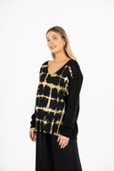 WOMEN'S KNIT V-NECKLINE SWEATER WITH SET-IN LONG SLEEVES AND GOLD FOIL DETAILING