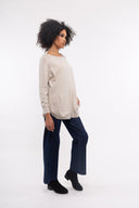 Women’s Knit Long Sleeve Sweater. Composition: 50% Viscose, 28% Polyamide, 12% Wool and 10% Angora. 