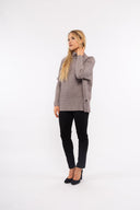 Women’s Knit Long Sleeve Sweater. Composition: 56% Viscose, 28% Polyester and 16% Polyamide. 