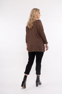 Women’s Knit Long Sleeve Sweater. Composition: 52% Viscose, 26% Polyester and 22% Polyamide. 