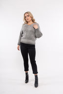 Women’s Knit Long Sleeve Sweater. Composition: 37% Mohair, 27% Acrylic, 20% Polyamide and 16% Wool. 
