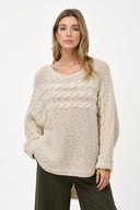 Women's Wide-Neck Cable Knit Sweater | M