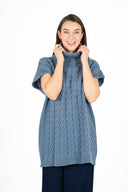 WOMEN'S KIT TURTLE NECK-NECK SLEEVELESS TUNIC-LENGTH SWEATER,  WITH A CABLE KNIT DETAIL DOWN THE FRONT