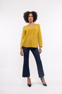 Women’s Knit Long Sleeve Sweater. Composition: 50% Acrylic, 20% Polyamide, 10% Viscose, 10% Wool and 10% Mohair. 